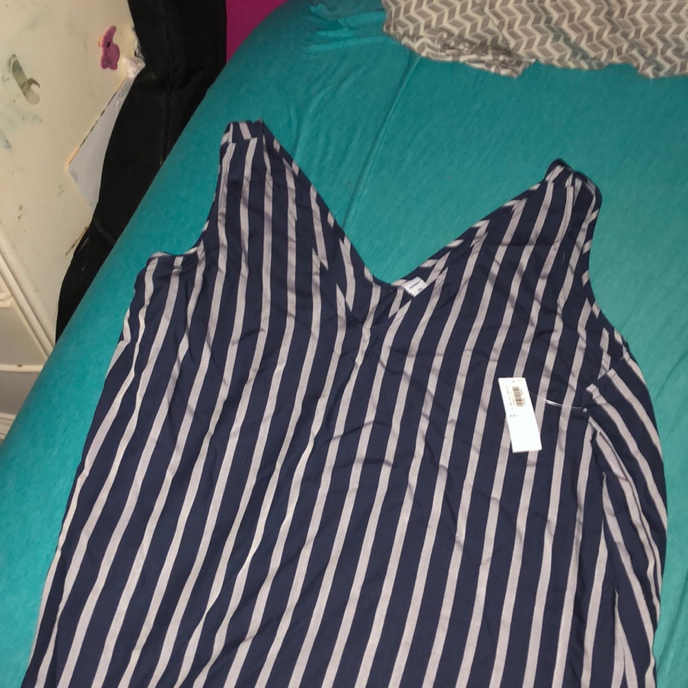 Brand new old navy tank